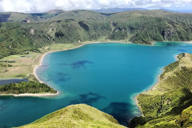 Jeep Tour Full Day Sete Cidades & Lagoa do Fogo with lunch and drinks included. - Pico da Barrosa at 947 meters: a short climb for big payoffs