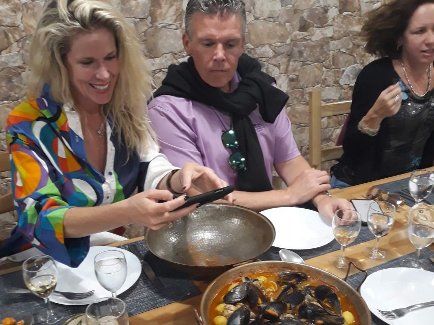 Lagos: 3-Hour Algarve Classic Food Tour - Stop by Stop: What Each Tasting Moment Feels Like