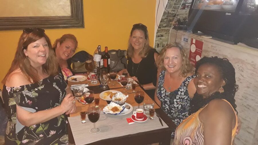 Lagos: 3-Hour Algarve Classic Food Tour - Drinks at Every Stop: Local Wine, Beer, and the Fun Part of Pace
