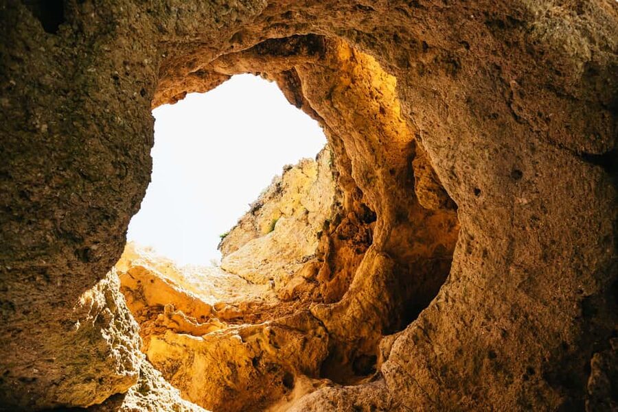 Lagos: Piedade Caves & Coastline - The lighthouse built in 1912, and what it adds to the ride