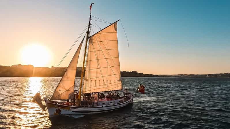 Lagos: Sunset Sail aboard a Traditional Boat with Prosecco - Prosecco at Golden Hour: What You Get and How to Maximize It