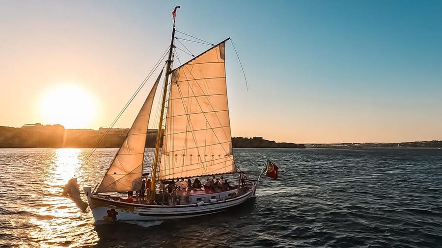Lagos: Sunset Sail aboard a Traditional Boat with Prosecco - The Onboard Vibe: Crew Help, Seating, Music, and the Party Factor