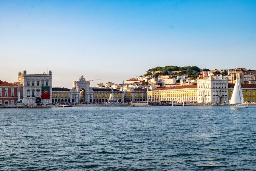 Lisbon: 1 or 2-Hour Cruise along the Tagus River - What to bring, what to wear, and small details that matter