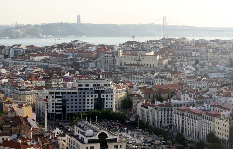 Lisbon: 3-Hour Tour by E-Bike - Avenida da Liberdade: The “Big City” Break Between Viewpoints
