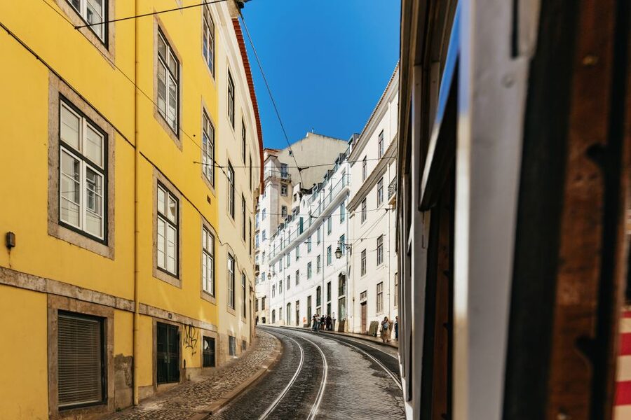 Lisbon: 72/96-Hour Hop-On Hop-Off Bus, Tram & Boat Ticket - Yellow Boat on the Tagus: The Calm Between the Hills
