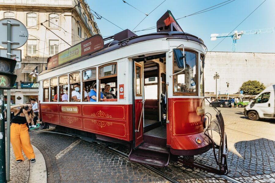 Lisbon: 72/96-Hour Hop-On Hop-Off Bus, Tram & Boat Ticket - Belém and Ajuda on the Blue Line, From Manueline Details to the River Front