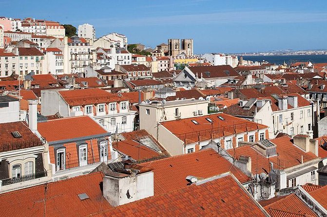 Lisbon: Alfama District Walking Tour - Where the Tour Starts (and How to Not Get Stuck Waiting)