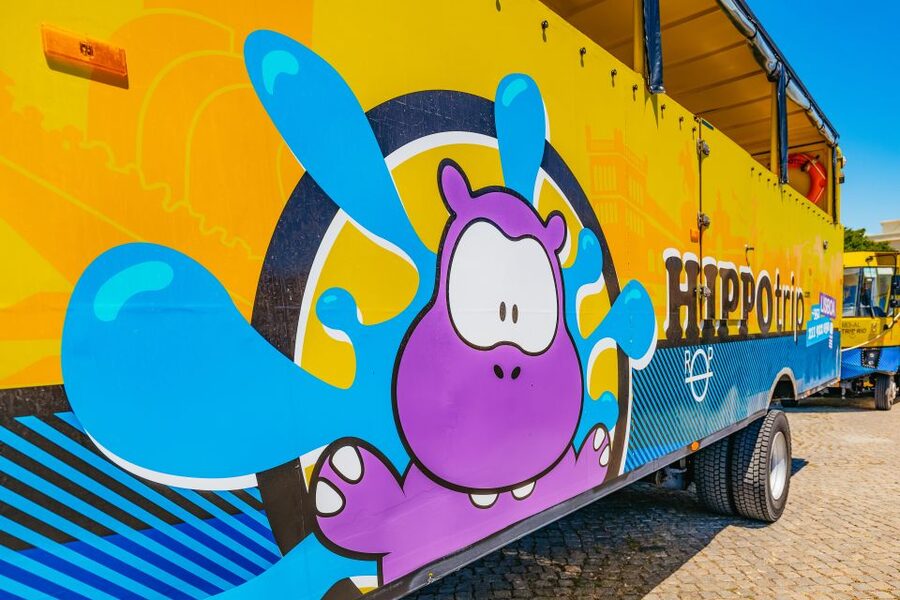Lisbon: Amphibious Sightseeing Tour - Language, Guide Style, and Why People Mention Specific Names