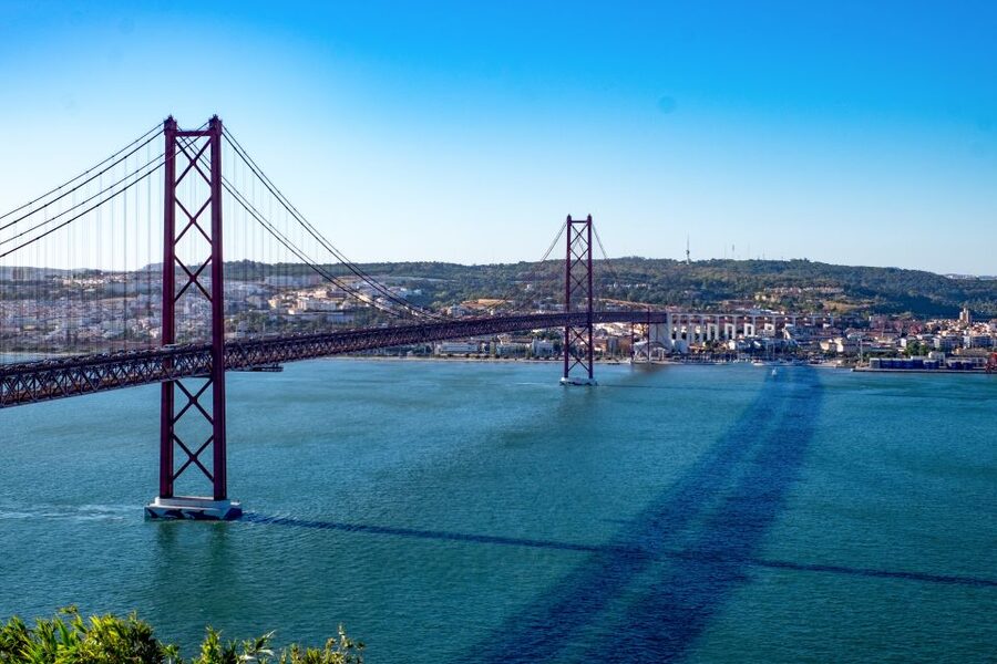 Lisbon: Arrábida Natural Park and Sesimbra Day Trip - Why Arrábida and Sesimbra feels like a real day out