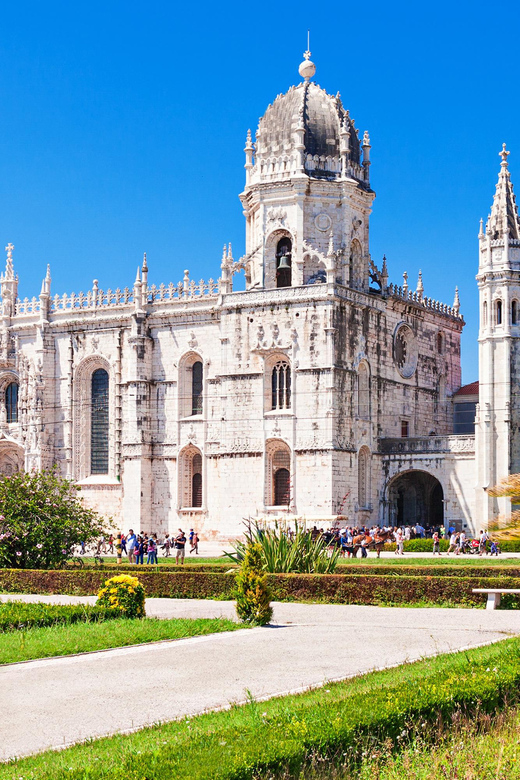 Lisbon: Belem Tour with Pastéis at Jerónimos Monastery - Who the guide style fits best (and why it matters)