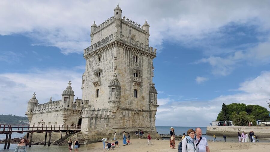 Lisbon: Belem Tour with Pastéis at Jerónimos Monastery - Price and logistics: where $33 delivers value
