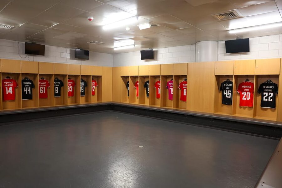 Lisbon: Benfica Luz Stadium Tour with Souvenir Scarf - The model-room setup: Sagres Stand and Benfica Campus in plain language