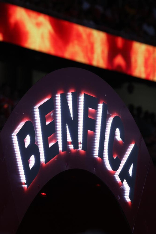 Lisbon: Benfica Luz Stadium Tour with Souvenir Scarf - The VR and show-style part: a modern add-on that fits the story