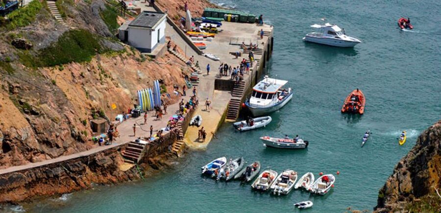 Lisbon: Berlenga Islands, Peniche & Óbidos Tour - Underwater Time Options: Glass-Bottom View of the Marine World