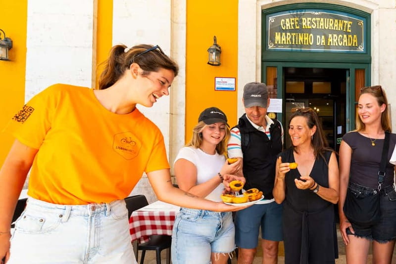 Lisbon: Bike Tour from Lisbon to Belém + Liquor & Pastry - Lisbon downhill by bike, from Parque Eduardo VII to Belém