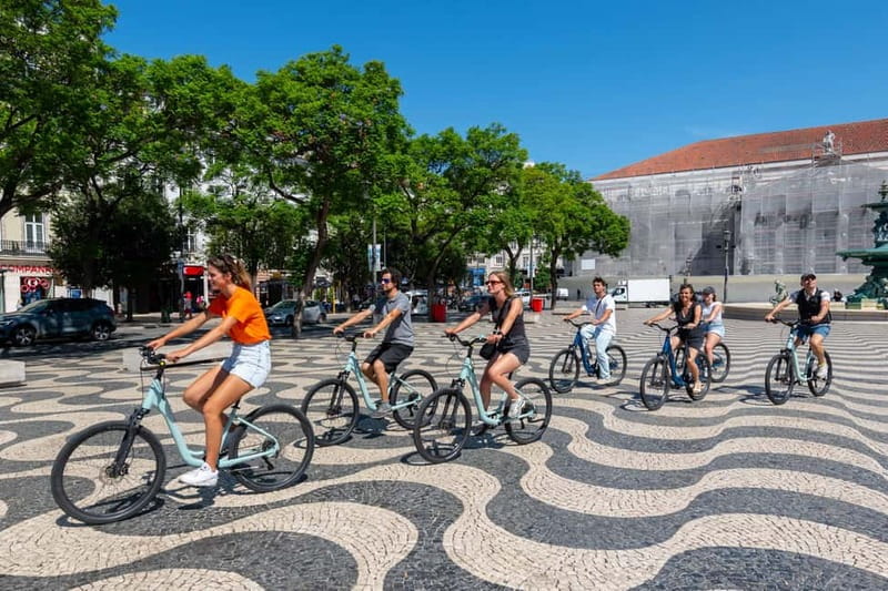 Lisbon: Bike Tour from Lisbon to Belém + Liquor & Pastry - The included tastes: ginjinha and pastel de nata