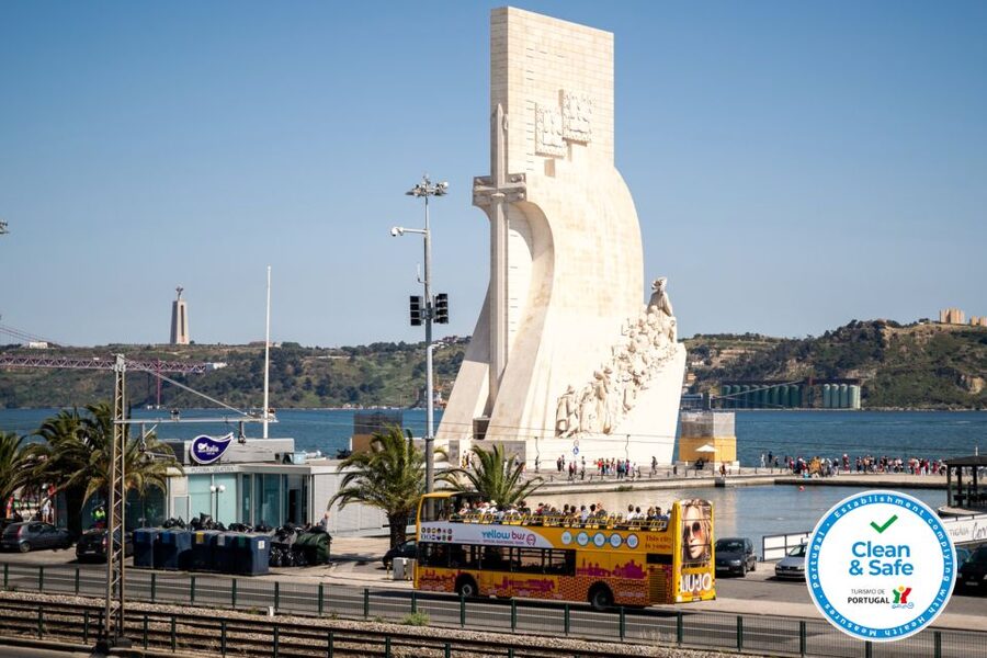 Lisbon: Boat Tour Ticket and Hop-on Hop-off 48-Hour Bus. - How the 48 hours work: bus routes, hop-on hop-off timing, and tram backup