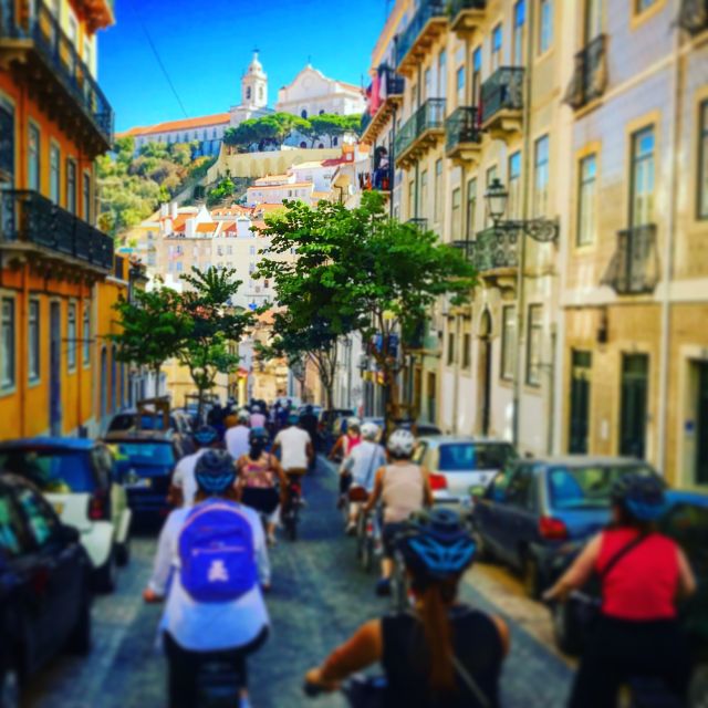 Lisbon: City Highlights and Viewpoints E-Bike Tour - Why Lisbon’s Hills Feel Different on an E-Bike