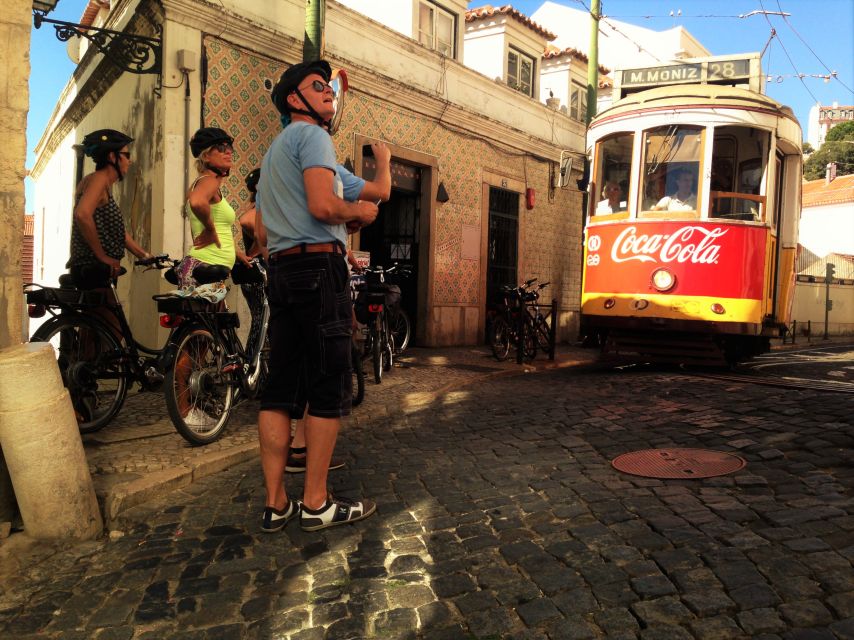 Lisbon: City Highlights and Viewpoints E-Bike Tour - Monte Agudo and Penha de França: More Panoramas, Less Effort