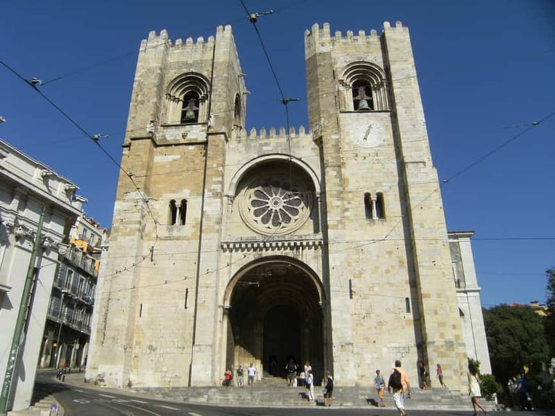 Lisbon: City Tuk-Tuk Guided Tour with Hotel Pickup - The Guide Matters a Lot, and You’ll Feel It on This Tour