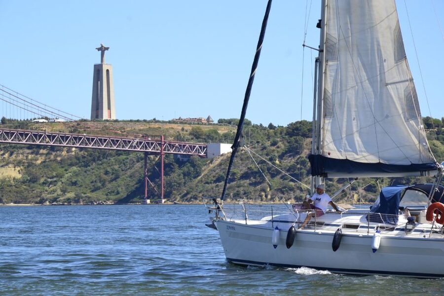 Lisbon: Day and Sunset Tour on the Tagus River - Monument to the Discoveries and the “museum row” feel