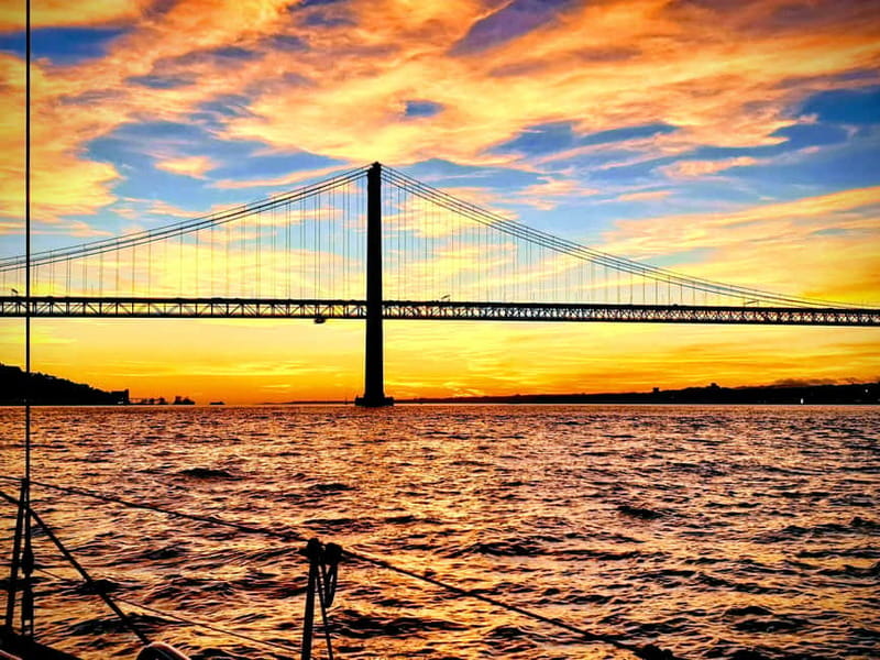 Lisbon: Daytime or Sunset Boat Cruise with History and Wine - Should You Book This Lisbon Tagus Sunset Cruise?