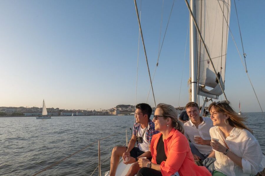 Lisbon: Daytime/Sunset/Night City Sailboat Tour with Drink - Drinks, blankets, music, and what to bring for a breezy 2 hours