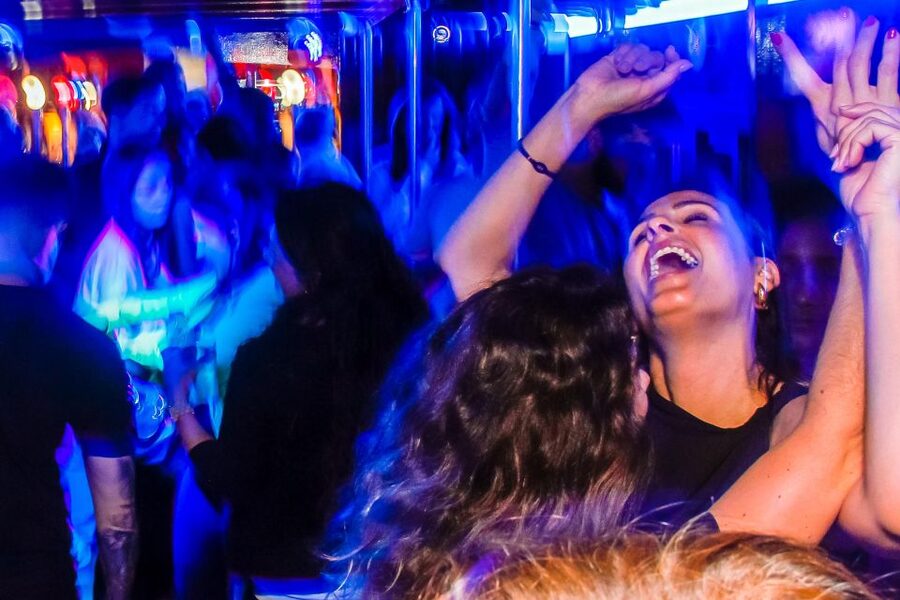 Lisbon: Disco Night Cruise with DJ and Open Bar - Why This Lisbon Night Cruise Feels Different Than a Standard Boat Ride