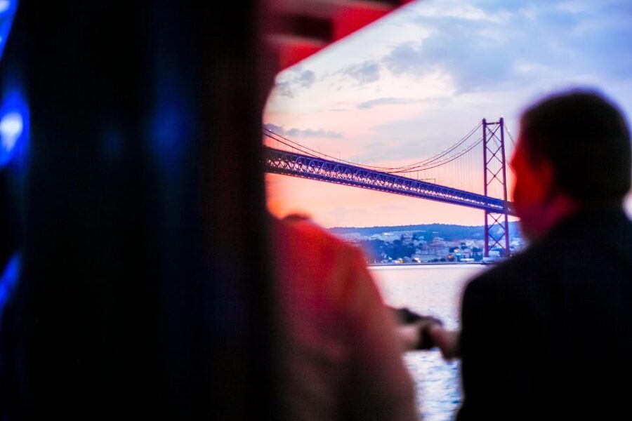 Lisbon: Disco Night Cruise with DJ and Open Bar - Getting to Estação Fluvial Sul e Sueste, and Finding Pacific Cruises