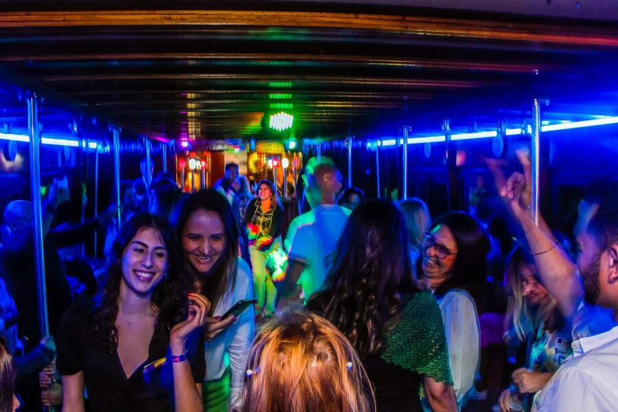 Lisbon: Disco Night Cruise with DJ and Open Bar - Open Bar Reality Check: What’s Included, What’s Not