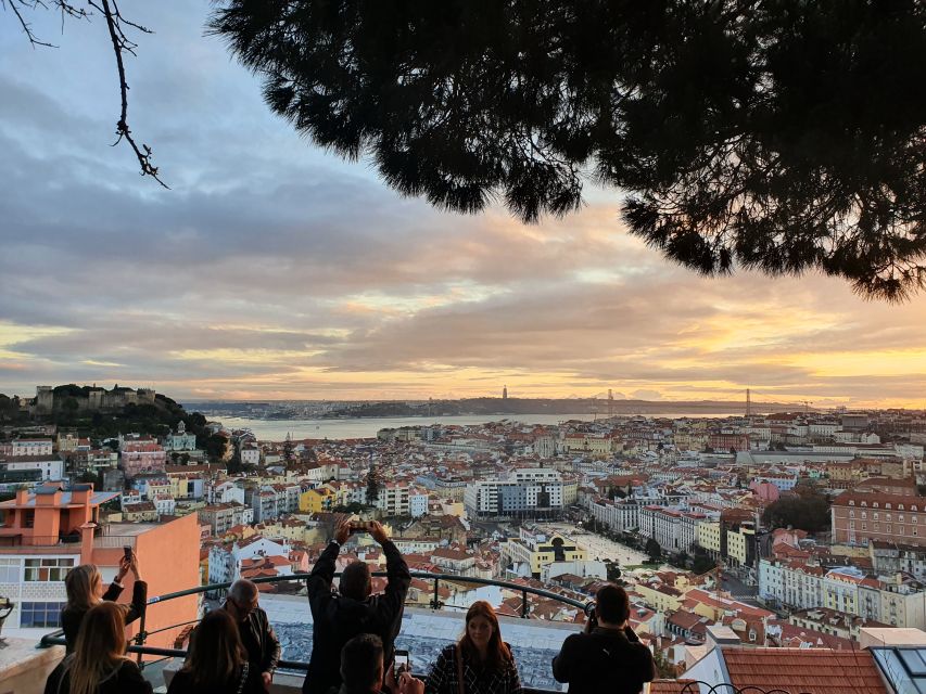 Lisbon: Electric Tuk Tuk Private Tour of the Seven Hills - Mouraria and the Senhora do Monte payoff