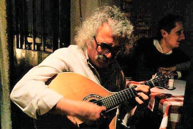 Lisbon Fado Experience: Walking Tour, Dinner and Live Music Show - End at a traditional Fado house: dinner first, then live music