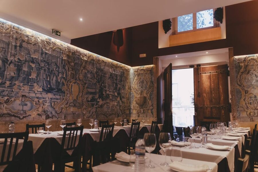 Lisbon: Fado Night with Dinner in a Typical Fado House - Small tips that make the night better (not just prettier)
