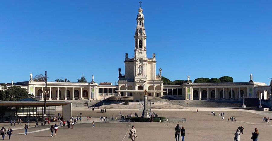 Lisbon: Fátima, Batalha, Nazaré & Obidos Small-Group Tour - Key highlights you will feel right away