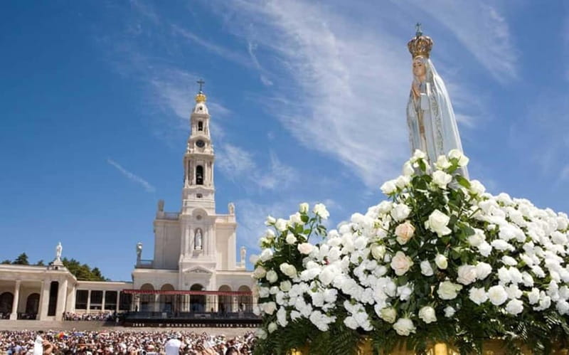 Lisbon: Fátima Sanctuary & Little Shepherds' Village - Lisbon to Fátima: The Van Ride That Sets the Tone