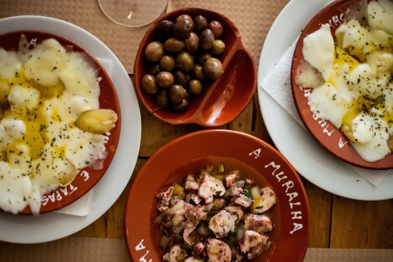 Lisbon: Food Tasting Tour by Tuk Tuk with 2 Stops - Baixa de Lisboa Taste Stop: Wine and Classic Portuguese Bites