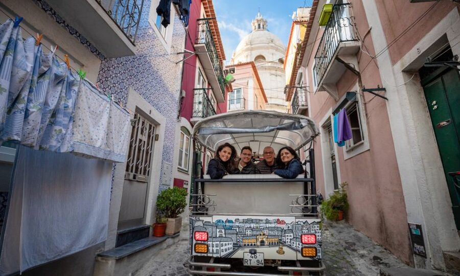 Lisbon: Half-Day Private Guided Tuk-Tuk Tour - Chiado, Carmo Convent, São Roque, and the miradouro logic