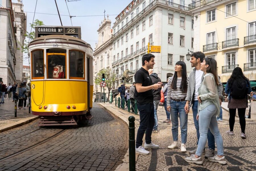 Lisbon: Helicopter Ride, Boat Trip, & Old Town Walking Tour - Price and value: $176 for a walking tour, boat, and helicopter