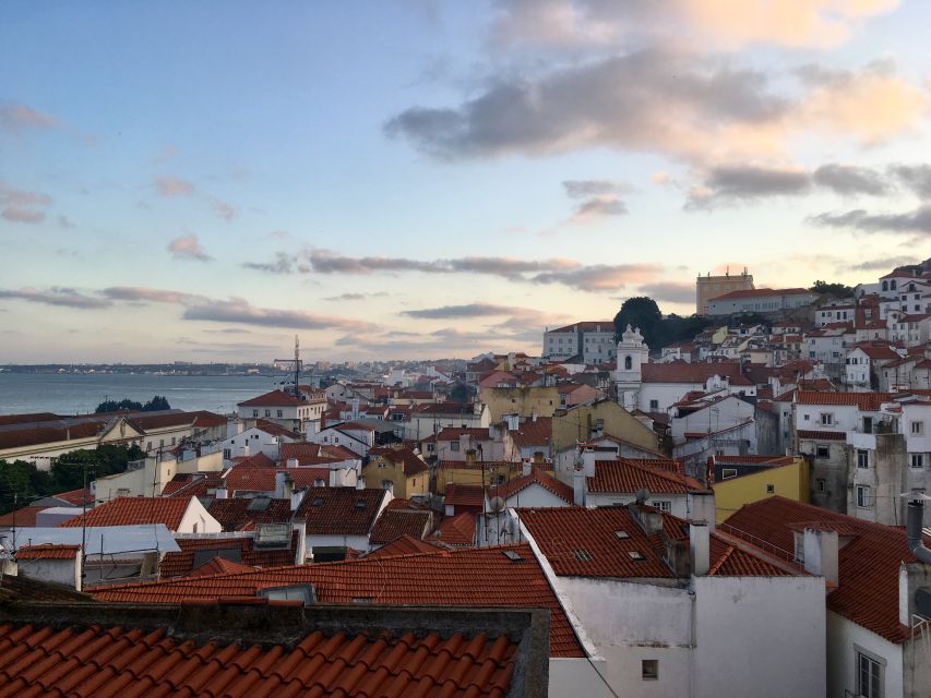 Lisbon: Hills, Alfama, and Mouraria Tour by Electric Bike - The ride itself: pace, cobbles, and why fat tires get praised