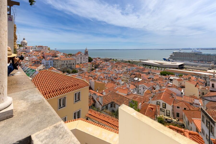 Lisbon: History, Stories and Lifestyle Walking Tour - Miradouro São Pedro de Alcântara and the art of pausing for Lisbon views