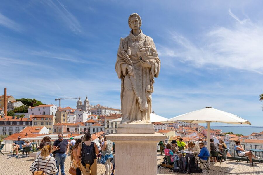 Lisbon: History, Stories and Lifestyle Walking Tour - Portas do Sol to Alfama: Monastery of São Vicente de Fora and the St. Anthony rhythm