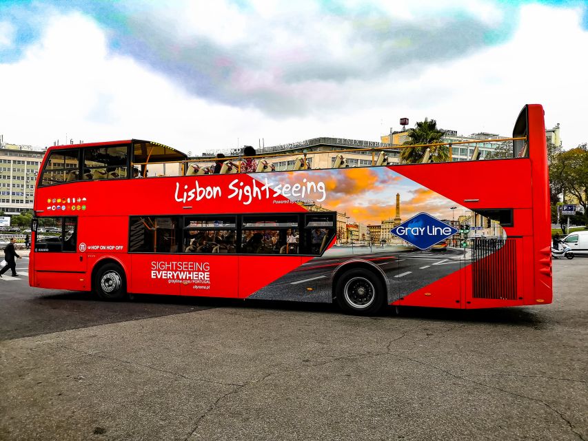 Lisbon: Hop-On Hop-Off Bus Tour - Using the audio guide and digital walking tour like a pro