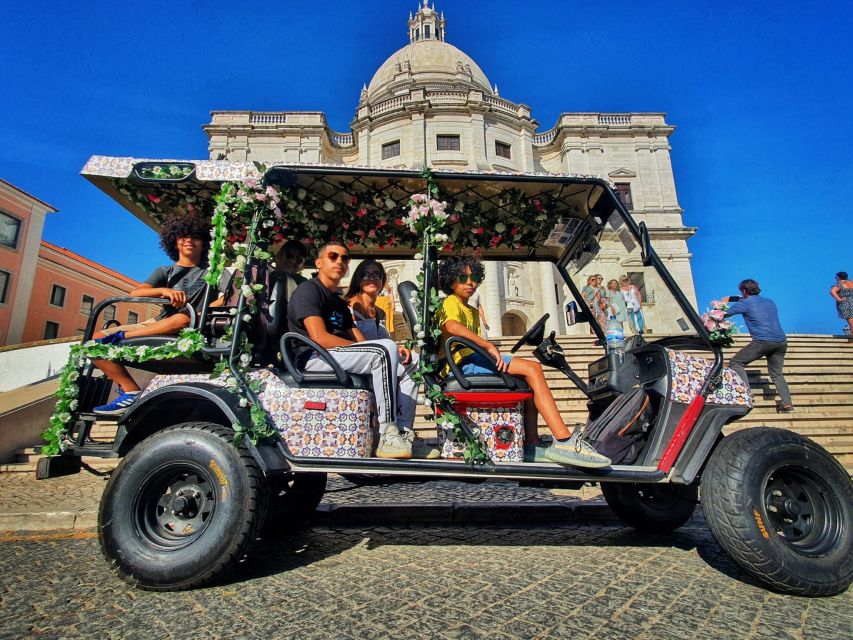 Lisbon: Old Town TukTuk Tour and Scenic Viewpoints in Alfama - Key things you will notice on this tuk tuk tour