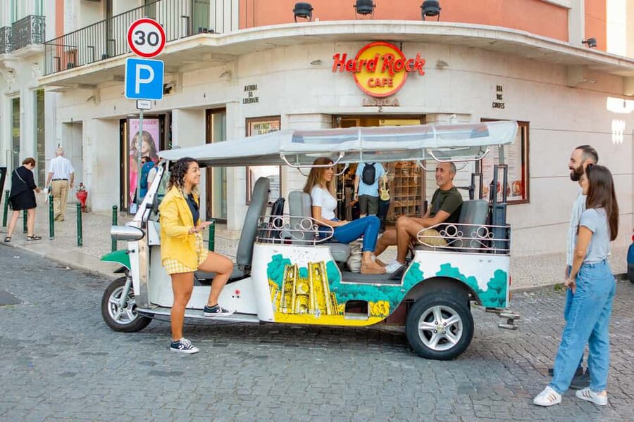 Lisbon on a Tuk Tuk Tour: History & Viewpoints - Central squares and Chiado, the smooth contrast after the hills