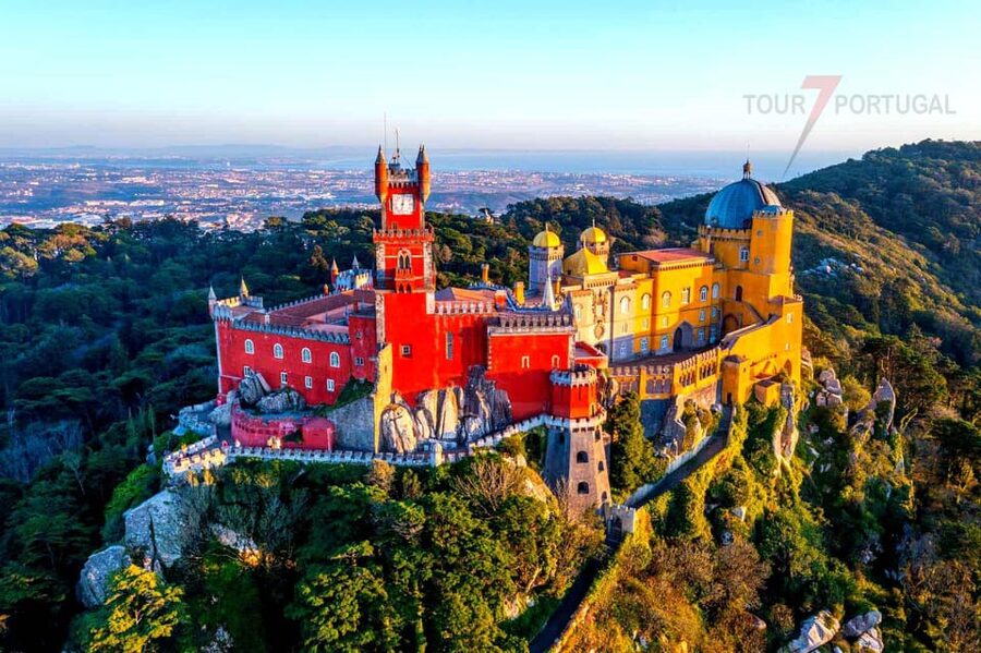 Lisbon: Pena Palace, Moorish Castle, Qta. Regaleira & Sintra - Key highlights from the Sintra day you will actually feel