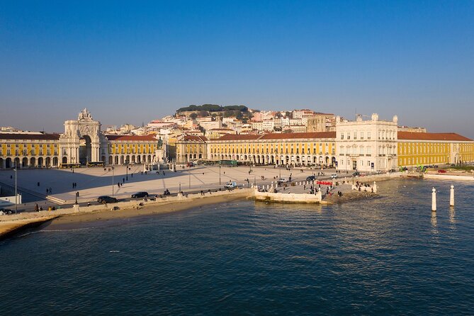 Lisbon Private Driver and Customizable Tour - When weather messes up your plans, your guide becomes the solution