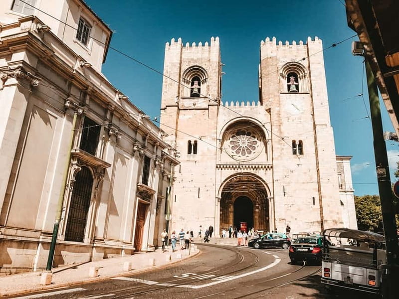 Lisbon: Private Guided Tour by Electric Tuk Tuk - Why the private local guide can be worth the price