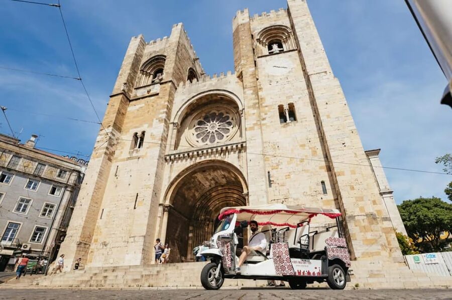 Lisbon: Private Guided Tuk-Tuk Tour with Hotel Pickup - Viewpoints you’ll actually remember: Portas do Sol and Senhora do Monte