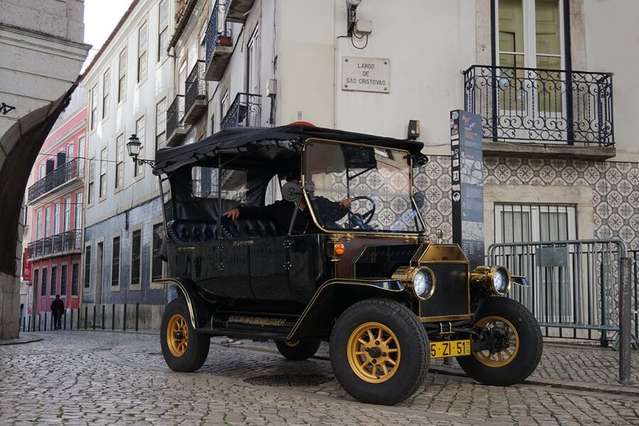 Lisbon: Private Guided Tuk-Tuk Tour with Hotel Pickup - Choose the right tour length: 2 hours, 3 hours, or 4 hours