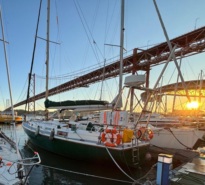 Lisbon: Private Sailing City & Sunset Tour - From the Tagus to the rooftops, Lisbon makes sense here